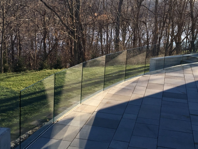 Outdoor glass railing